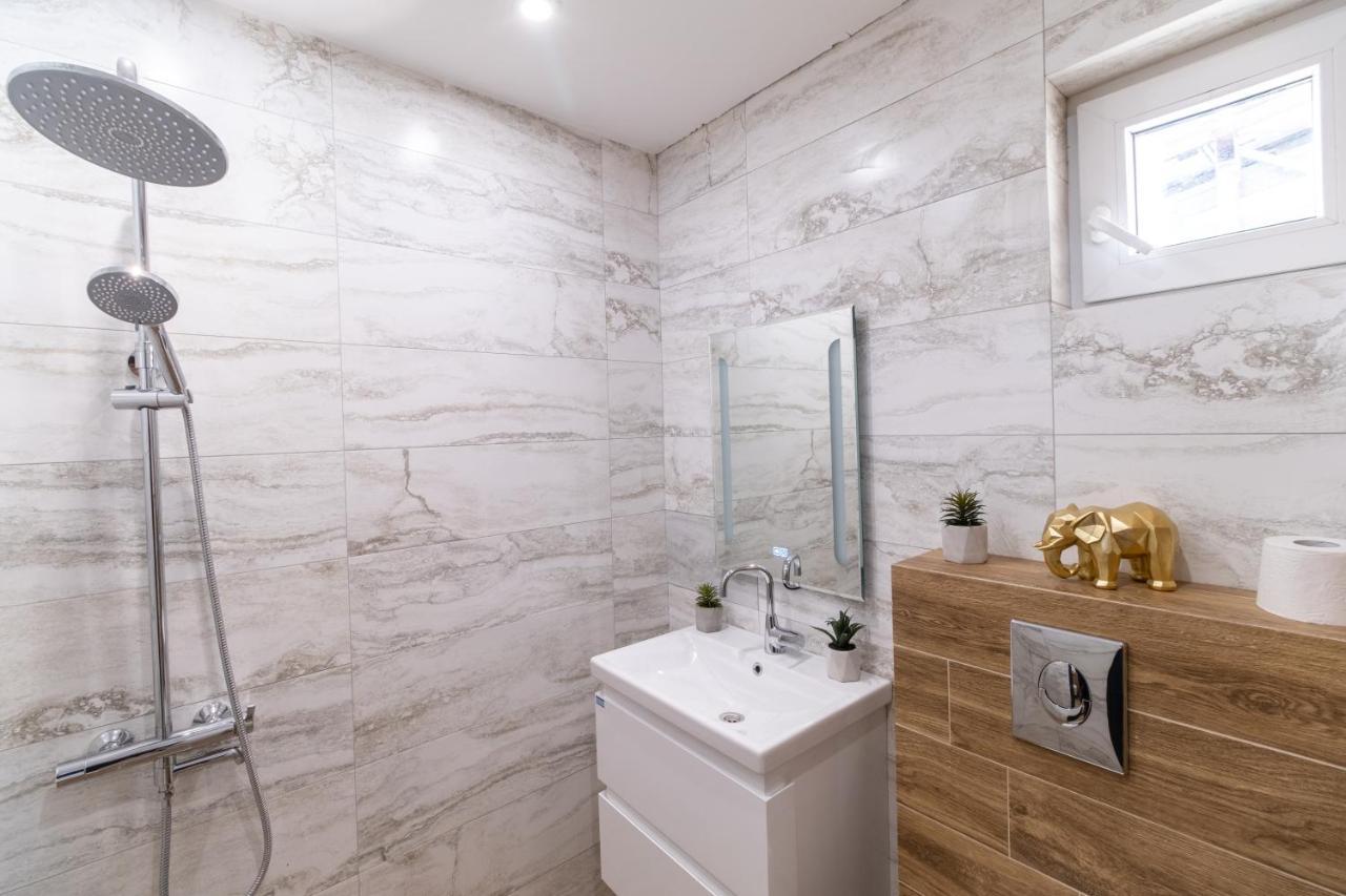 Chic 1Br Apartment With Balcony In Plovdiv Eksteriør bilde